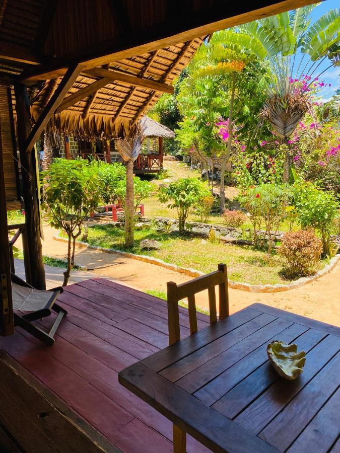 Tamarin Lodge Ampangorinana Exterior foto