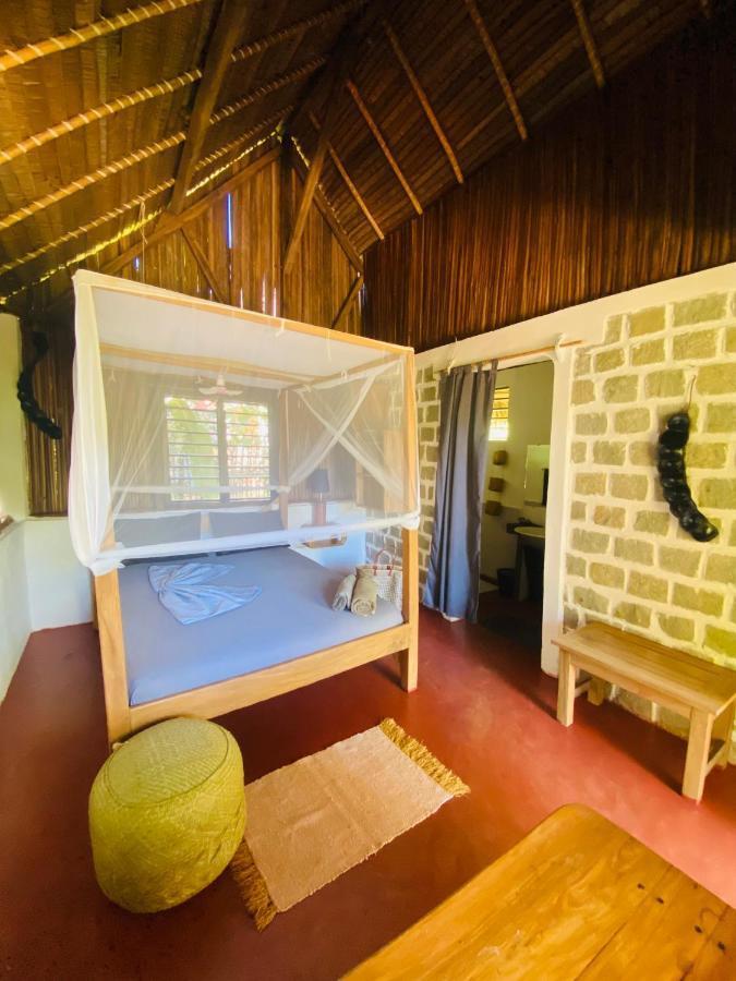 Tamarin Lodge Ampangorinana Exterior foto