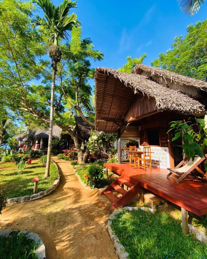 Tamarin Lodge Ampangorinana Exterior foto