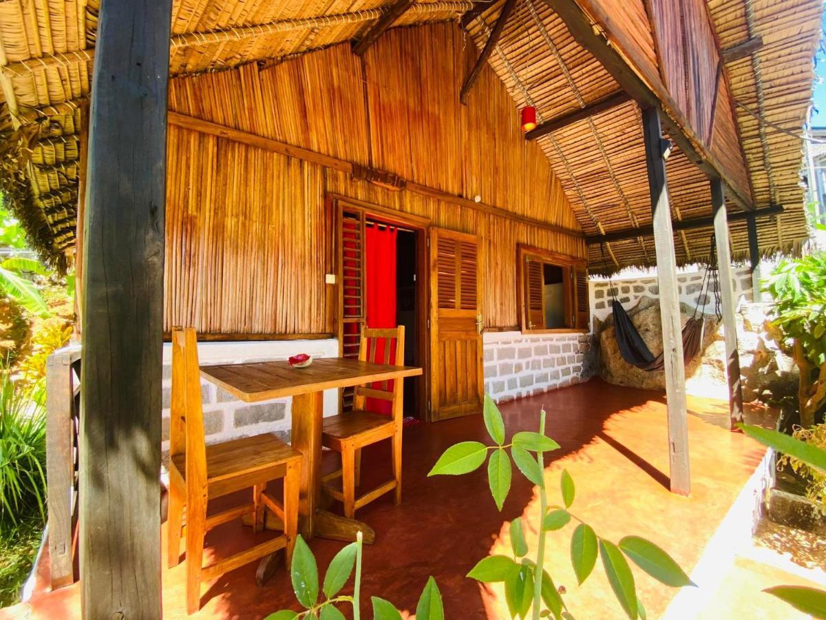 Tamarin Lodge Ampangorinana Exterior foto